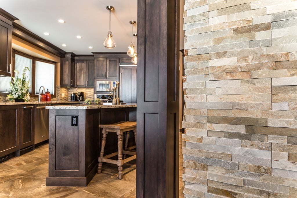 Blending Rustic And Contemporary Designs