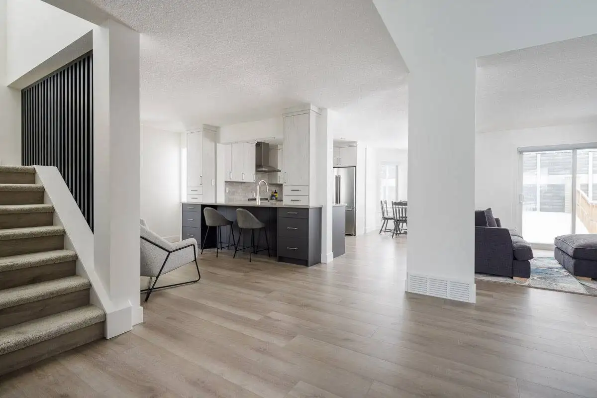 Douglas Glen, Calgary, Alberta Renovation Photo Gallery - 8