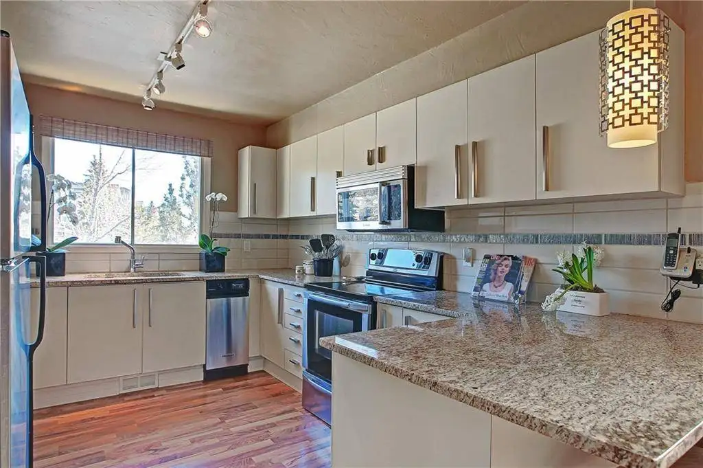 Strathcona, Calgary, Alberta Renovation Photo Gallery - 1