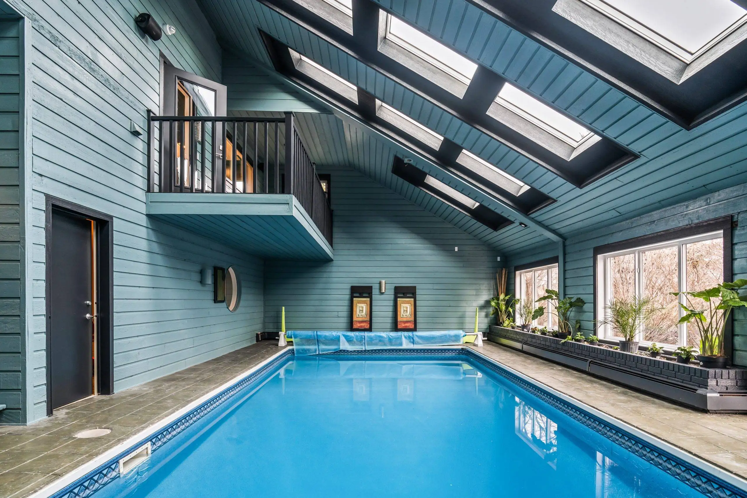 Strathcona, Calgary, Alberta Renovation Photo Gallery - 25