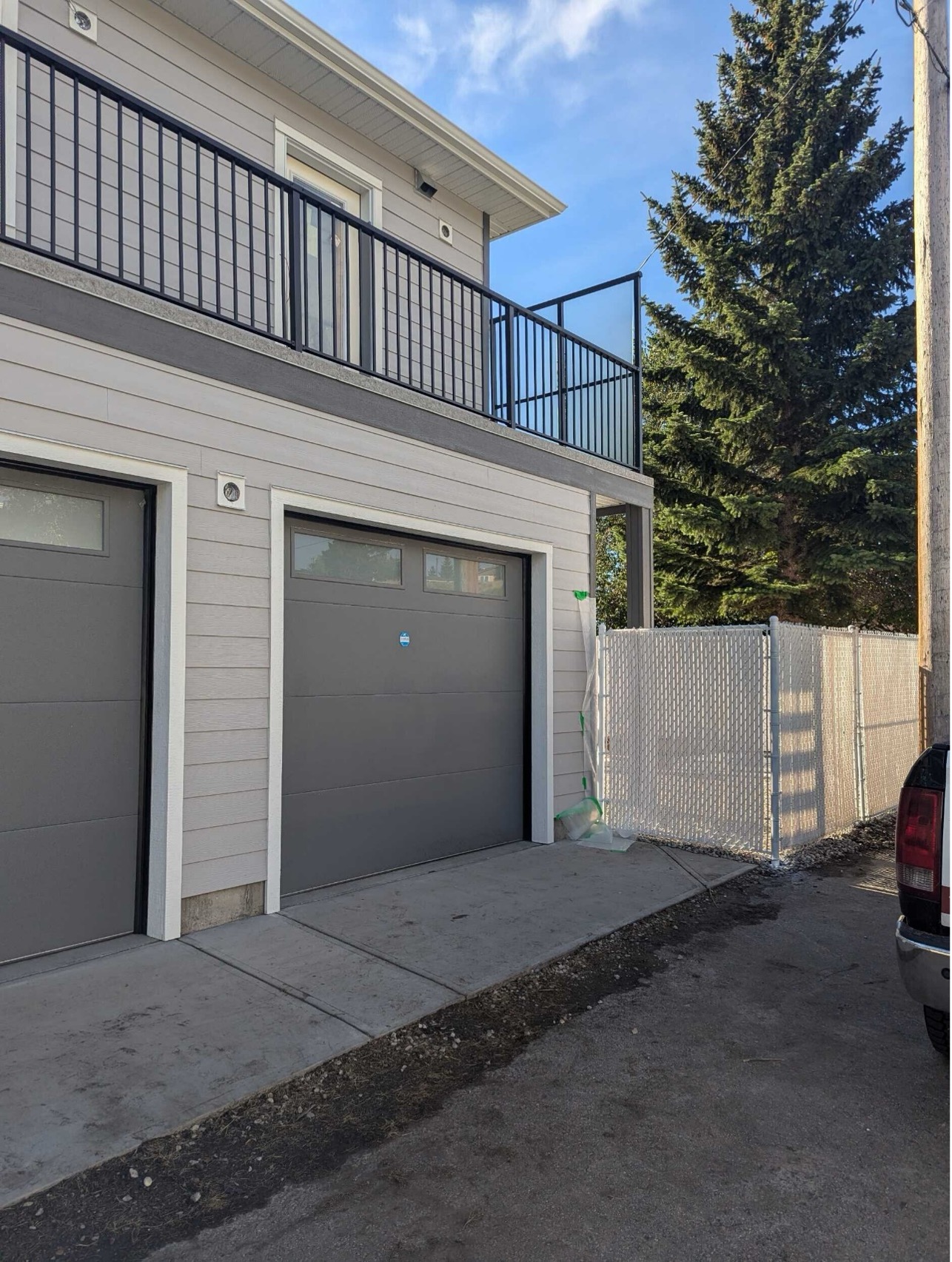 Lake Bonavista Laneway Home, Calgary, Alberta Renovation Photo Gallery - 18