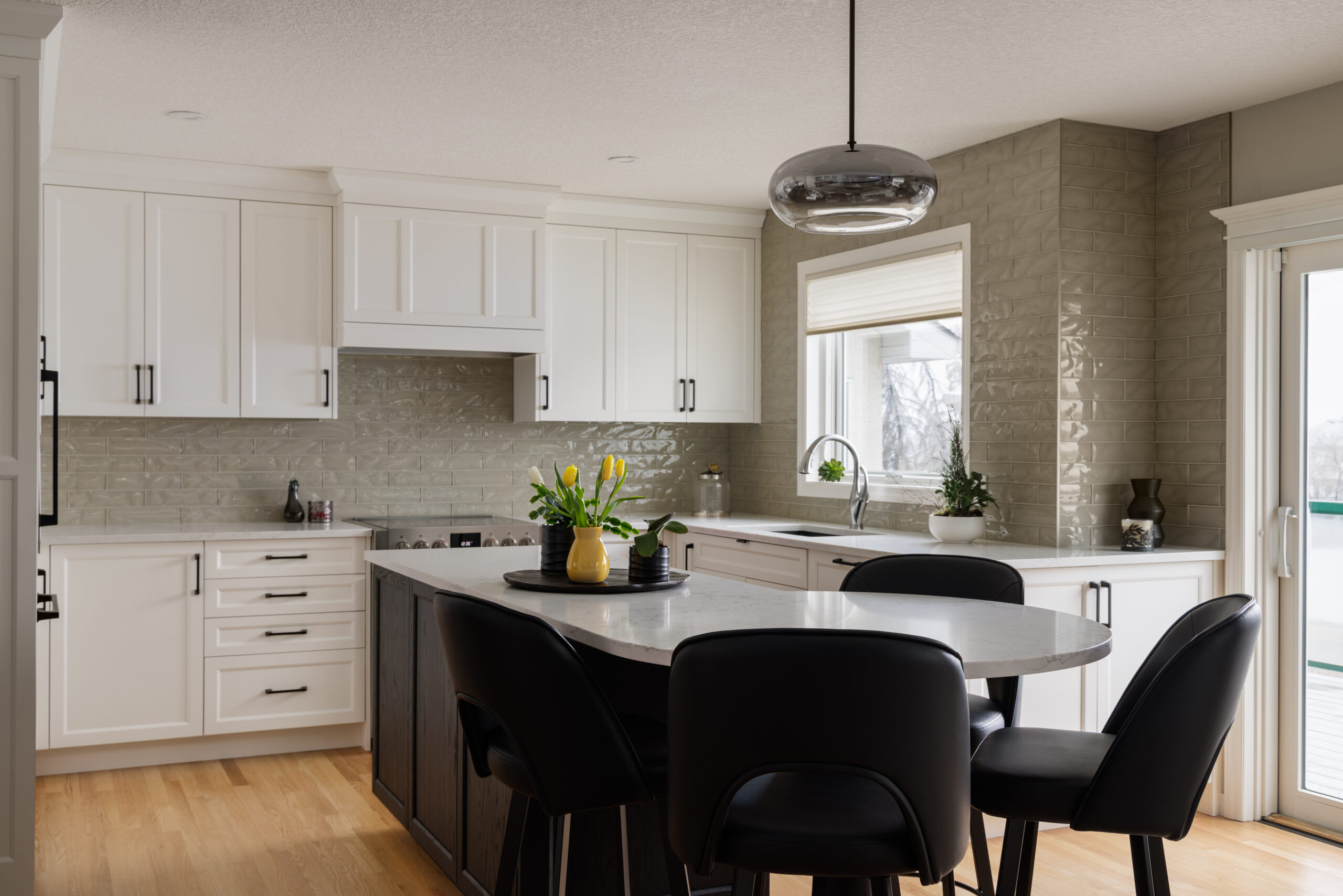 Douglasdale, Calgary, Alberta Renovation Photo Gallery - 15