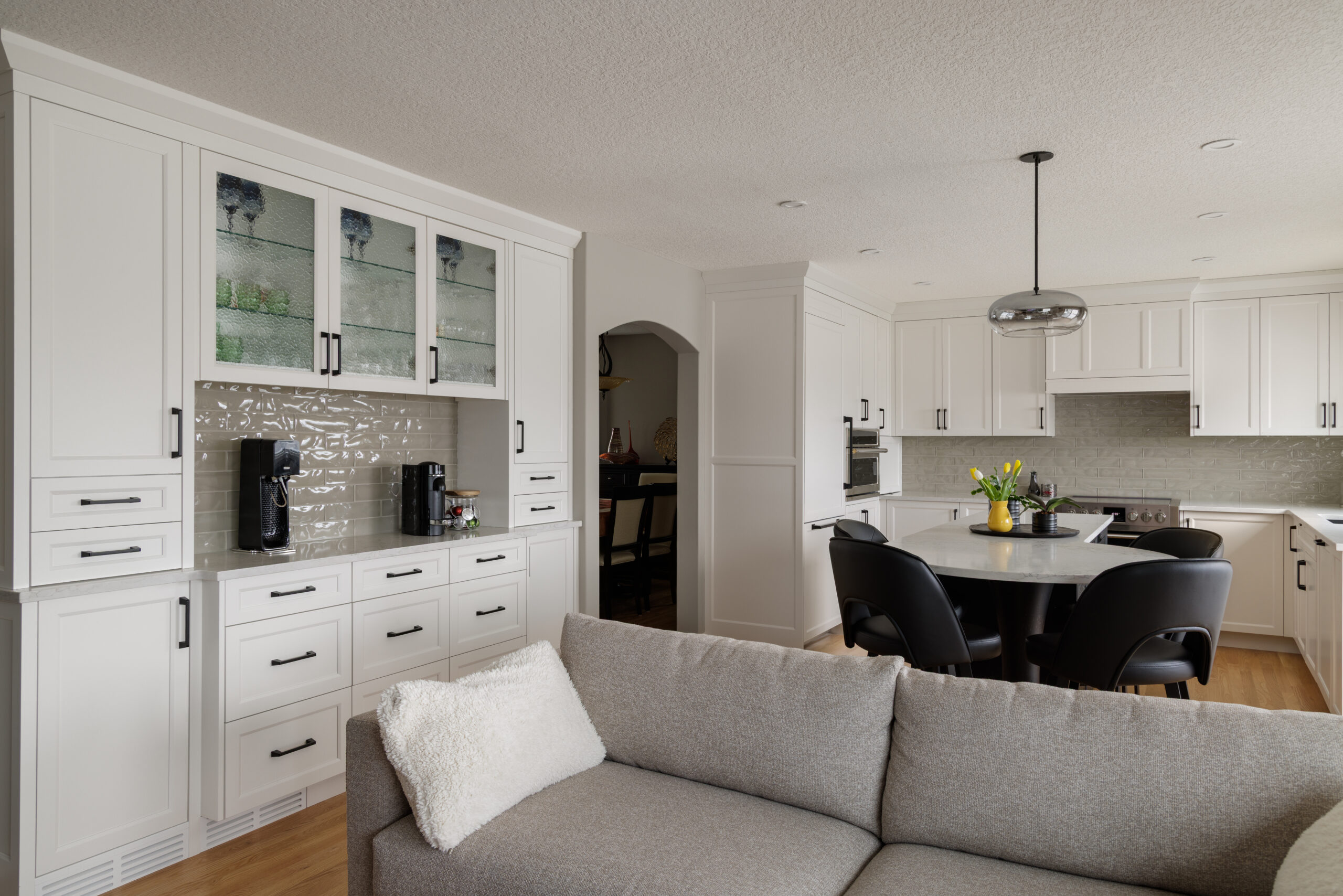 Douglasdale, Calgary, Alberta Renovation Photo Gallery - 16