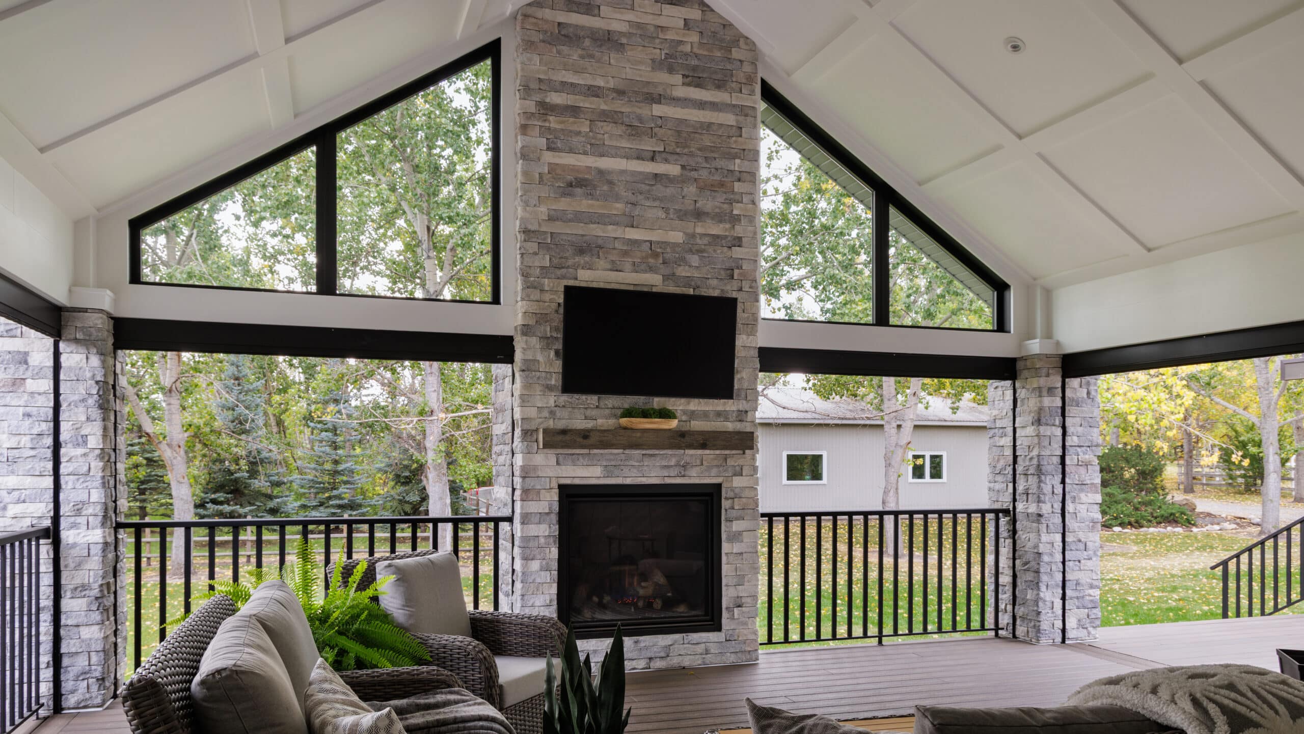 Heritage Pointe, Alberta Renovation Photo Gallery 64 - 08
