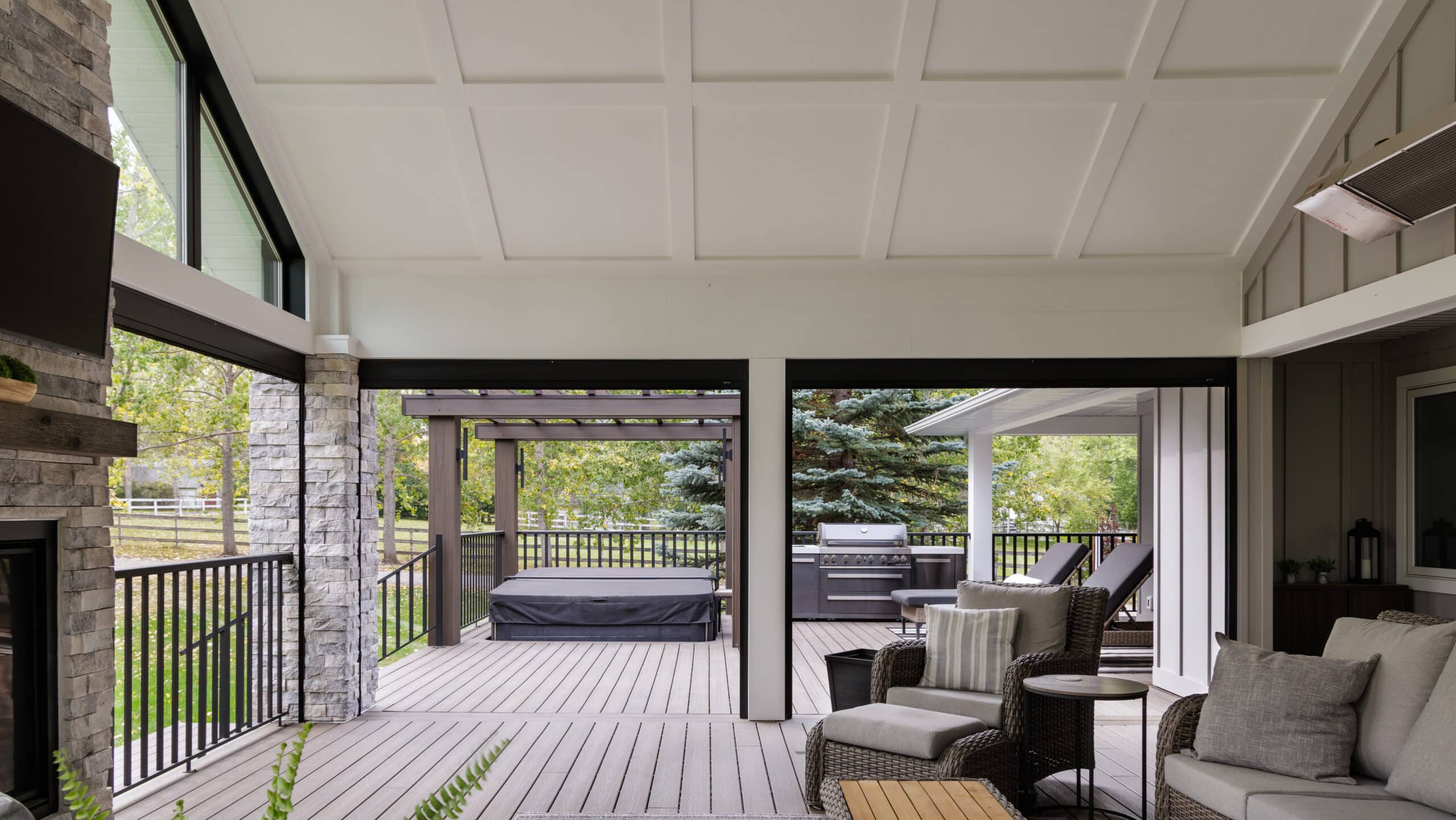 Heritage Pointe, Alberta Renovation Photo Gallery 64 - 12